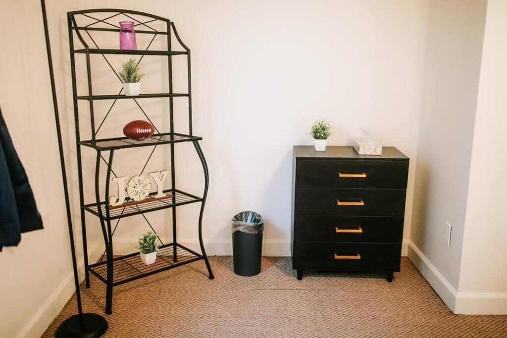 Cozy 3-Bed Athens Getaway, Right Near Uga! Appartement Buitenkant foto