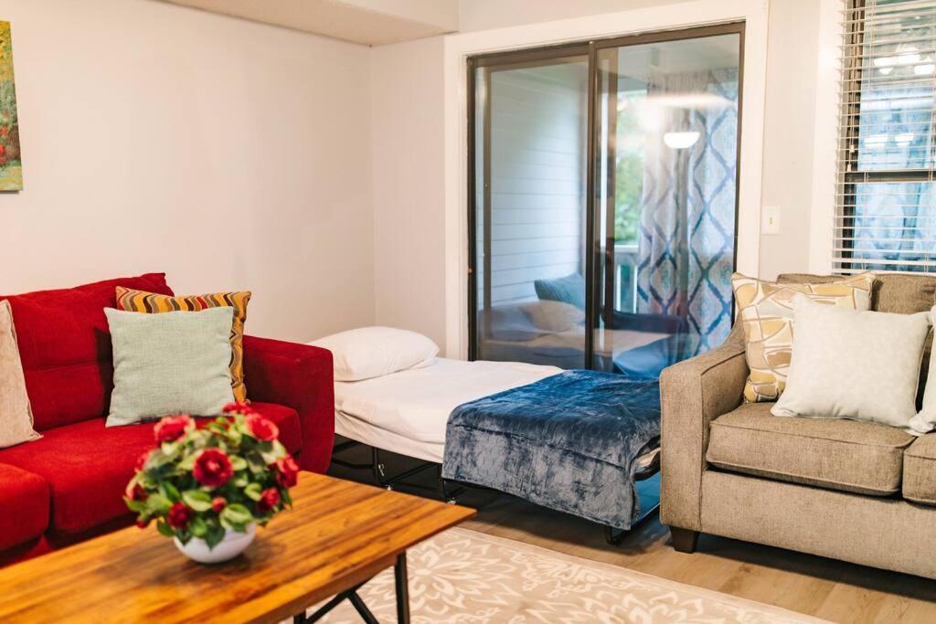 Cozy 3-Bed Athens Getaway, Right Near Uga! Appartement Buitenkant foto
